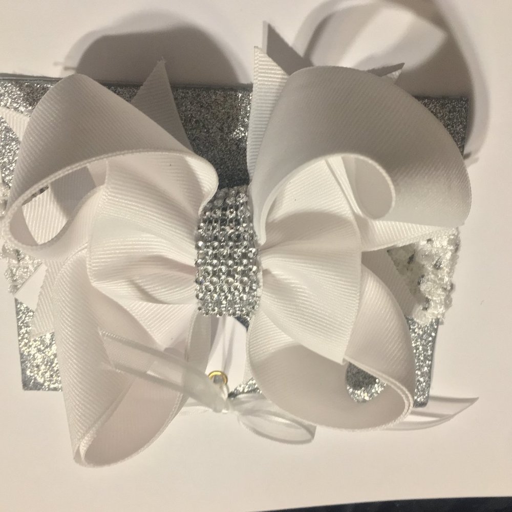 HAIR BOW OR HEAD BAND